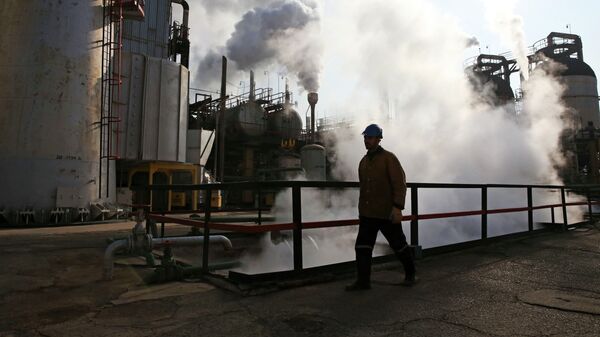 Refinería de petróleo en Irán - Sputnik Mundo