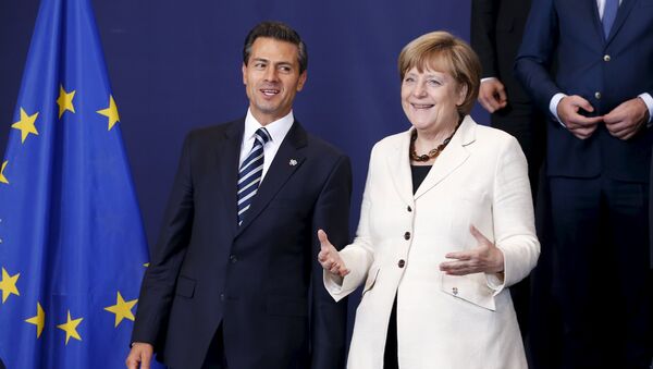 Presidente de México Enrique Peña y canciller de Alemania Angela Merkel - Sputnik Mundo