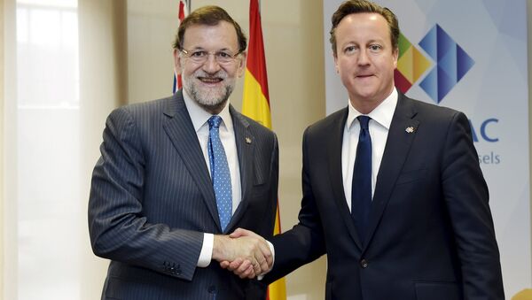 Mariano Rajoy, presidente de España, se ha reunido en Bruselas con David Cameron, primer ministro de Gran Bretaña, el 11 de junio, 2015 - Sputnik Mundo