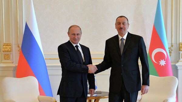 Presidente de Rusia, Vladímir Putin y presidente de Azerbaiyán, Iljam Alíev - Sputnik Mundo