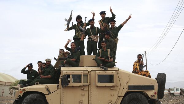 Soldados de las Fuerzas Armadas de Yemen - Sputnik Mundo