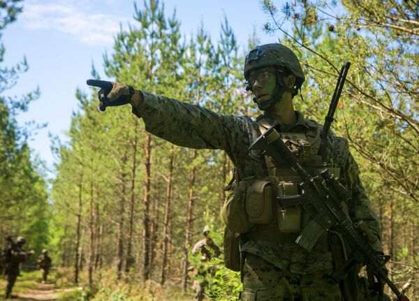 Soldados de la OTAN en los ejercicios Saber Strike 2015 - Sputnik Mundo