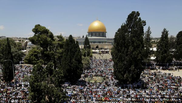 Los palestinos musulmanes celebran el Ramadán con el recuerdo de la guerra de Gaza - Sputnik Mundo