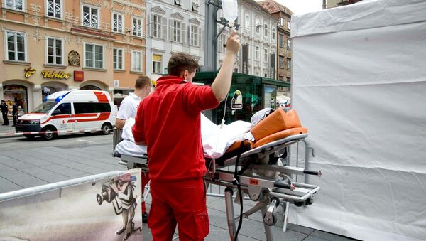 Camioneta arrolla a multitud en Austria: tres muertos y más de 30 heridos - Sputnik Mundo