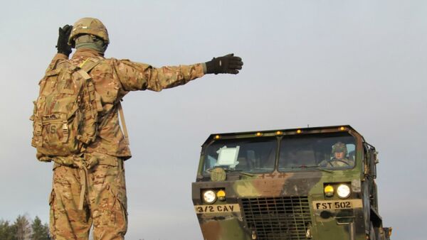 Equipo militar de EEUU fue entregado a Rukla, Lituania - Sputnik Mundo