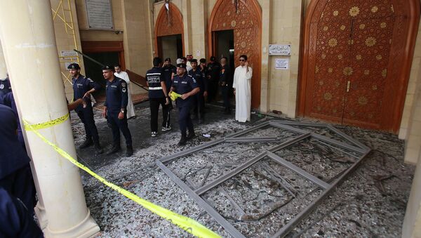 Fuerzas de seguridad kuwaitíes una mezquita chií - Sputnik Mundo