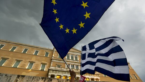 Eurozona anunciará su decisión sobre Grecia la mañana del lunes, indicó fuente - Sputnik Mundo