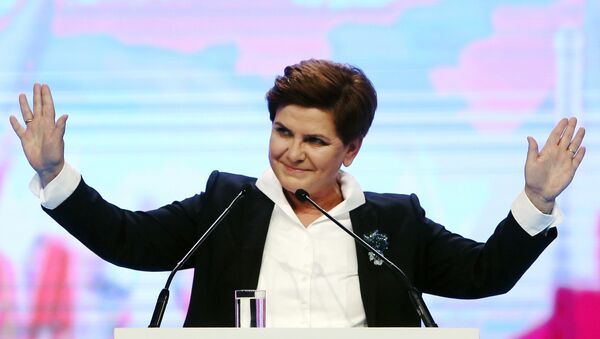 Beata Szydlo, vicepresidenta del mayor partido opositor del país, Ley y Justicia, y candidata a primera ministra de Polonia - Sputnik Mundo