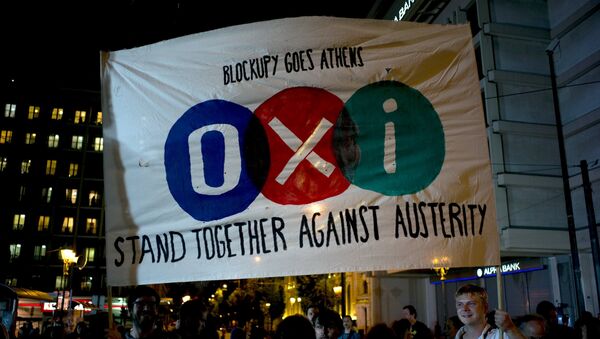 Partidarios de 'No' celebran los resultados del referéndum en Grecia - Sputnik Mundo