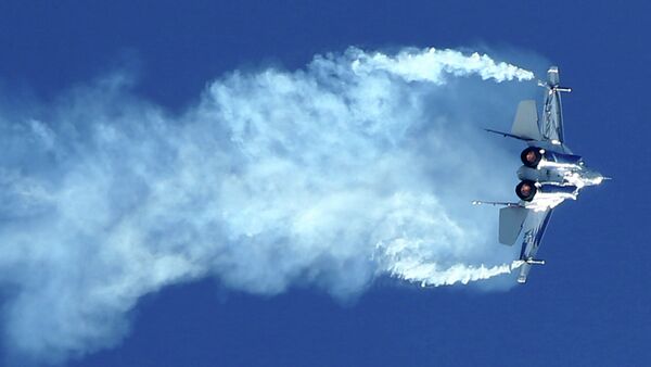 A Russian fighter Mig-29 OVT performs during the MAKS-2013, the International Aviation and Space Show, in Zhukovsky outside Moscow on August 27, 2013 - Sputnik Mundo