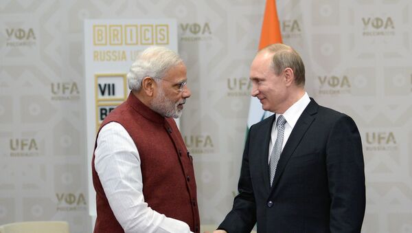 Primer ministro de la India, Narendra Modi (izda.) y presidente de Rusia, Vladímir Putin - Sputnik Mundo