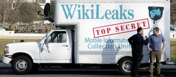 WikiLeaks publica la segunda parte de los más de 2.000 correos electrónicos de la campaña de Clinton WikiLeaks publica la segunda parte de los más de 2.000 correos electrónicos de la campaña de Clinton - Sputnik Mundo