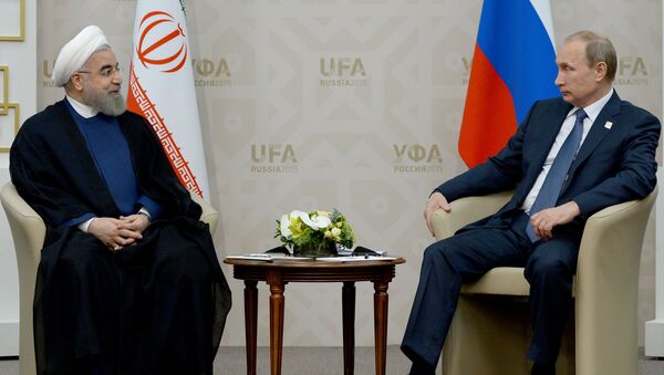 Presidente de Irán, Hasán Rouhaní, y presidente de Rusia, Vladímir Putin (archivo) - Sputnik Mundo