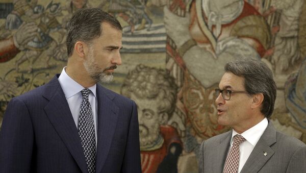 Felipe VI, rey de España, y Artur Mas, presidente de Cataluña, el 17 de julio, 2015 - Sputnik Mundo