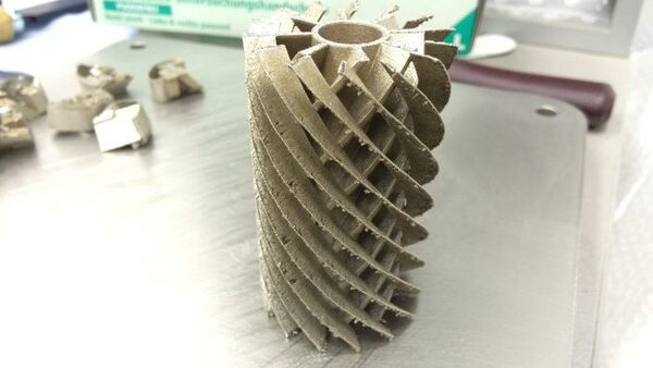 Pieza de un motor de turbina a gas que ha sido elaborada por una impresora 3D - Sputnik Mundo