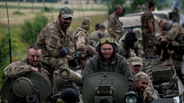 Un vehículo blindado del ejército de Ucrania en Donetsk (archivo) - Sputnik Mundo