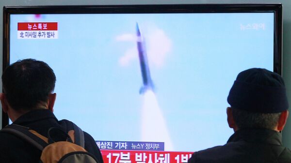 Lanzamientos de misiles norcoreanos (archivo) - Sputnik Mundo
