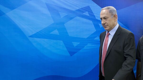 Israel's Prime Minister Benjamin Netanyahu arrives at the weekly cabinet meeting at his office in Jerusalem August 16, 2015. - Sputnik Mundo