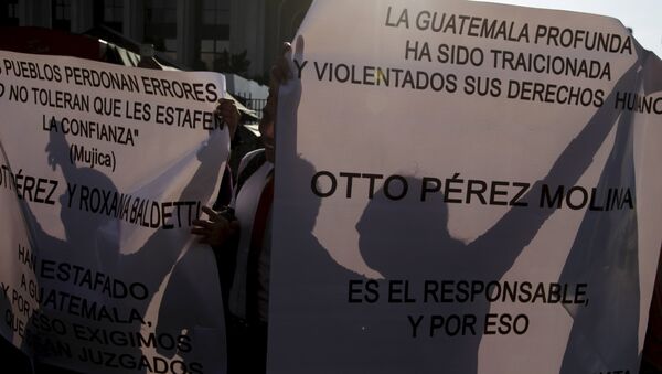 Manifestantes en Guatemala exigen renuncia del presidente - Sputnik Mundo