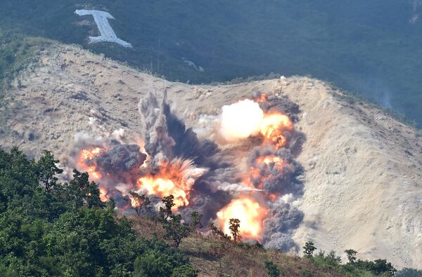 Maniobras militares de Corea del Sur y EEUU junto a la frontera de Corea del Norte - Sputnik Mundo