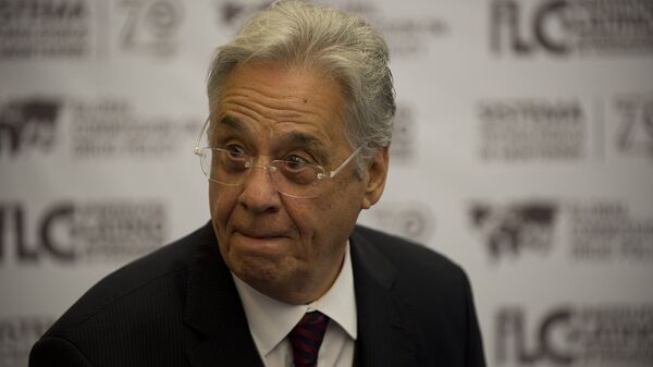 Former Brasilian President, Fernando Henrique Cardoso arrives for a press conference at Technological of Monterrey Institute in the framework of Regional Forum: Safety, Drug Policy and Arms Control in Mexico City on March 7, 2013. - Sputnik Mundo