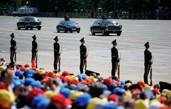 El grandioso desfile militar en Pekin - Sputnik Mundo