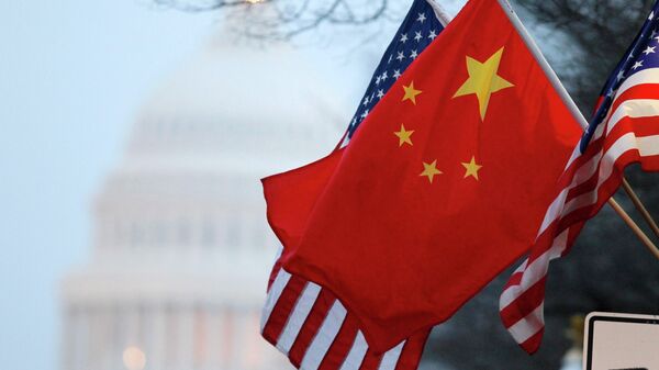 Las banderas de EEUU y China - Sputnik Mundo