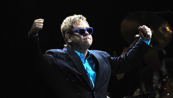 Elton John, famoso cantante británico - Sputnik Mundo