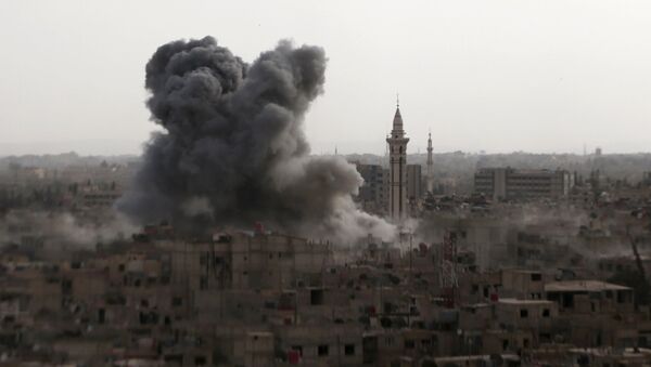 Musulmanes británicos se oponen a los bombardeos en Siria - Sputnik Mundo
