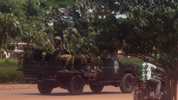 Unos militares, Burkina Faso (archivo) - Sputnik Mundo