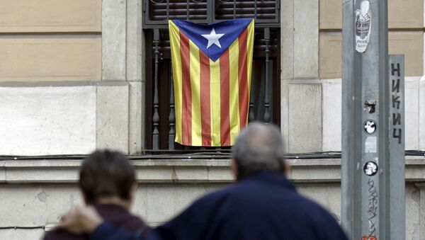 Bandera de Cataluña en Barcelona - Sputnik Mundo