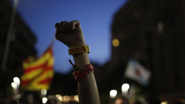 Victoria mínima de los independentistas en Cataluña - Sputnik Mundo