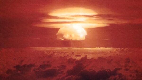 Explosión nuclear - Sputnik Mundo