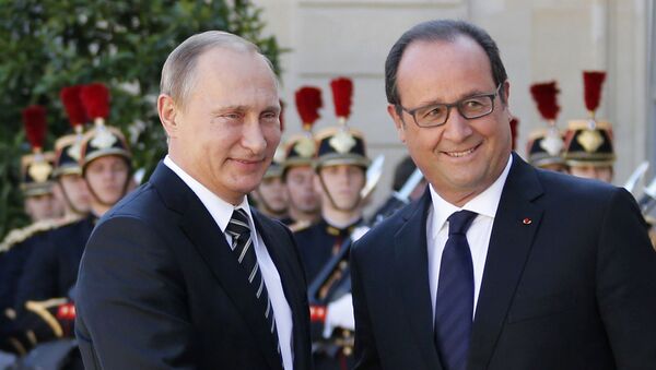 Presidente de Rusia, Vladímir Putin y presidente de Francia, Francois Hollande - Sputnik Mundo