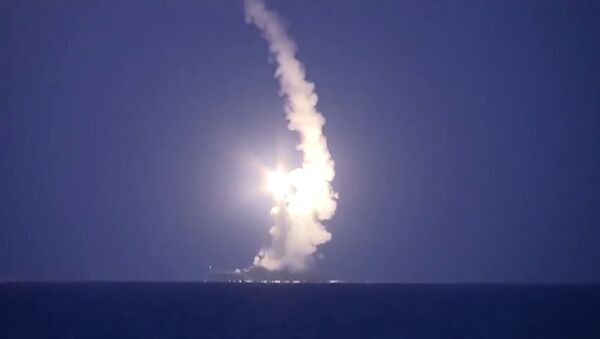 Lanzamiento de misiles por la Flotilla del Caspio - Sputnik Mundo