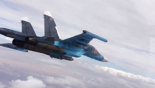 Caza rusa bombardea las posiciones de EI en Siria - Sputnik Mundo