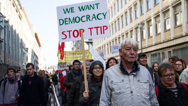 Protesta contra el TTIP - Sputnik Mundo