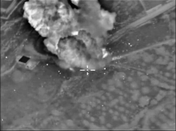 Aviación rusa golpea objetivos clave del Estado Islámico - Sputnik Mundo