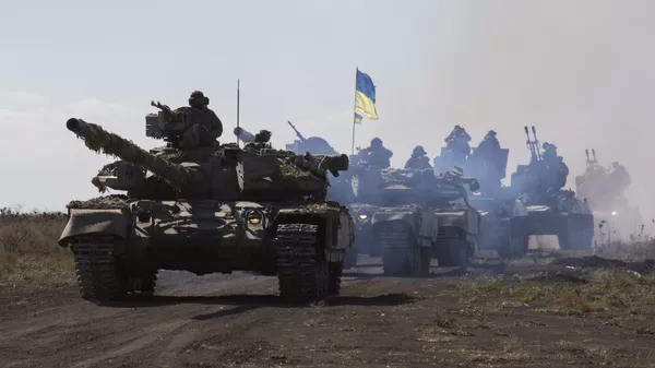 Los tanques ucranianos cerca de Donetsk (archivo) - Sputnik Mundo