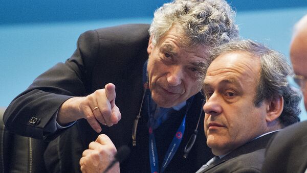 La cabeza visible de la UEFA, Ángel María Villar y el máximo representante de la UEFA, Michel Platini - Sputnik Mundo