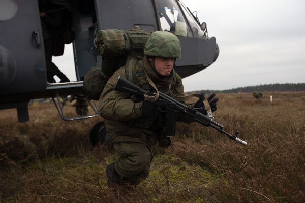 Ejercicios de las Fuerzas Aerotransportadas en el noroeste de Rusia - Sputnik Mundo