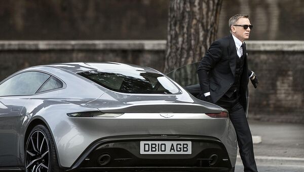 Daniel Craig, conocido por encarnar el personaje de James Bond - Sputnik Mundo