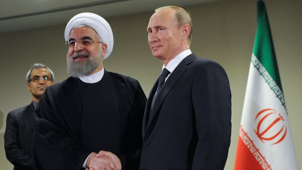 Los presidentes de Irán y Rusia, Vladímir Putin y Hasán Ruhaní - Sputnik Mundo