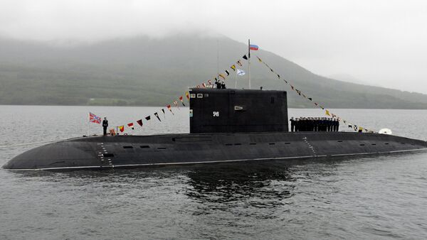 Uno de los submarinos rusos clase Kilo (archivo) - Sputnik Mundo