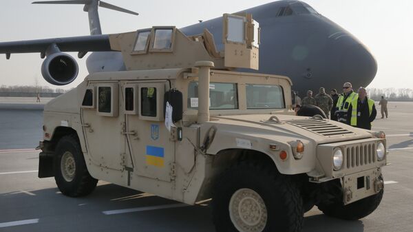 Vehículo estadounidense Humvee suministrado por EEUU a Ucrania - Sputnik Mundo