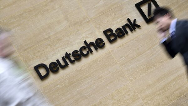 El logo del Deutsche Bank de las oficinas en la City de Londres - Sputnik Mundo
