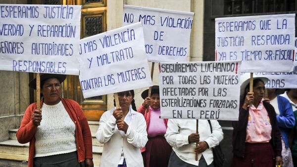 Las víctimas de la esterilización forzada en Perú - Sputnik Mundo
