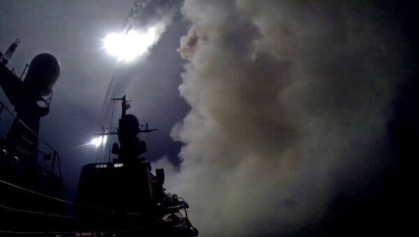 Корабли Каспийской флотилии выполнили пуски крылатых ракет по позициям боевиков ИГ в Сирии - Sputnik Mundo