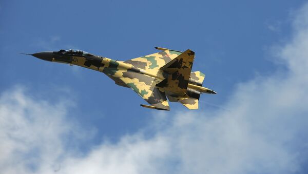 El caza polivalente Sukhoi Su-35 - Sputnik Mundo
