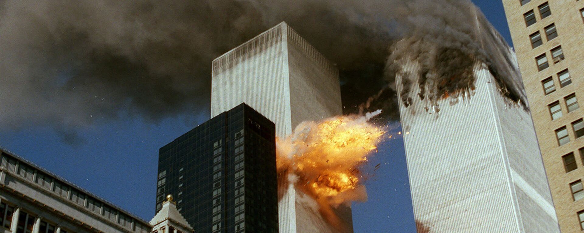 Momento del impacto del vuelo 175 contra la torre sur del World Trade Center, 11 de septiembre 2001 - Sputnik Mundo, 1920, 10.09.2021